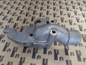 Впускной водяной патрубок [кронштейн натяжителя] Е-4 Cummins/Камминс ISBe [5259917]