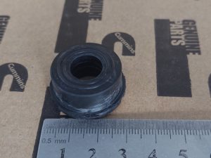 Изолятор вибрации клапанной крышки Cummins/Камминс ISBe/ISDe [4899239/5271613]